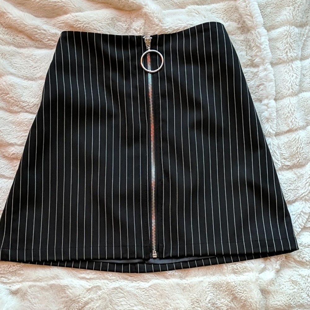 Pin striped skirt